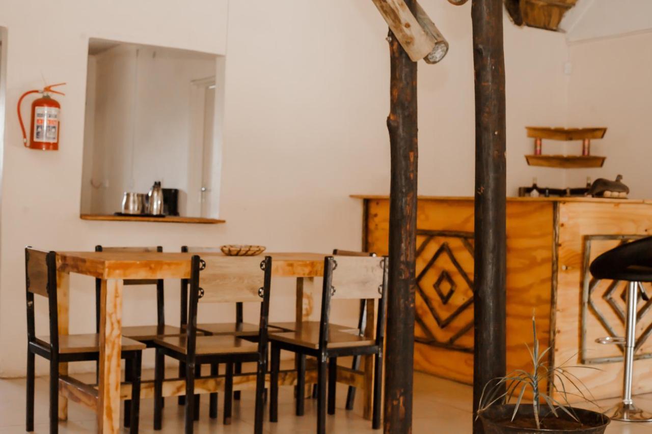 Leeville Guesthouse Kasane Kültér fotó