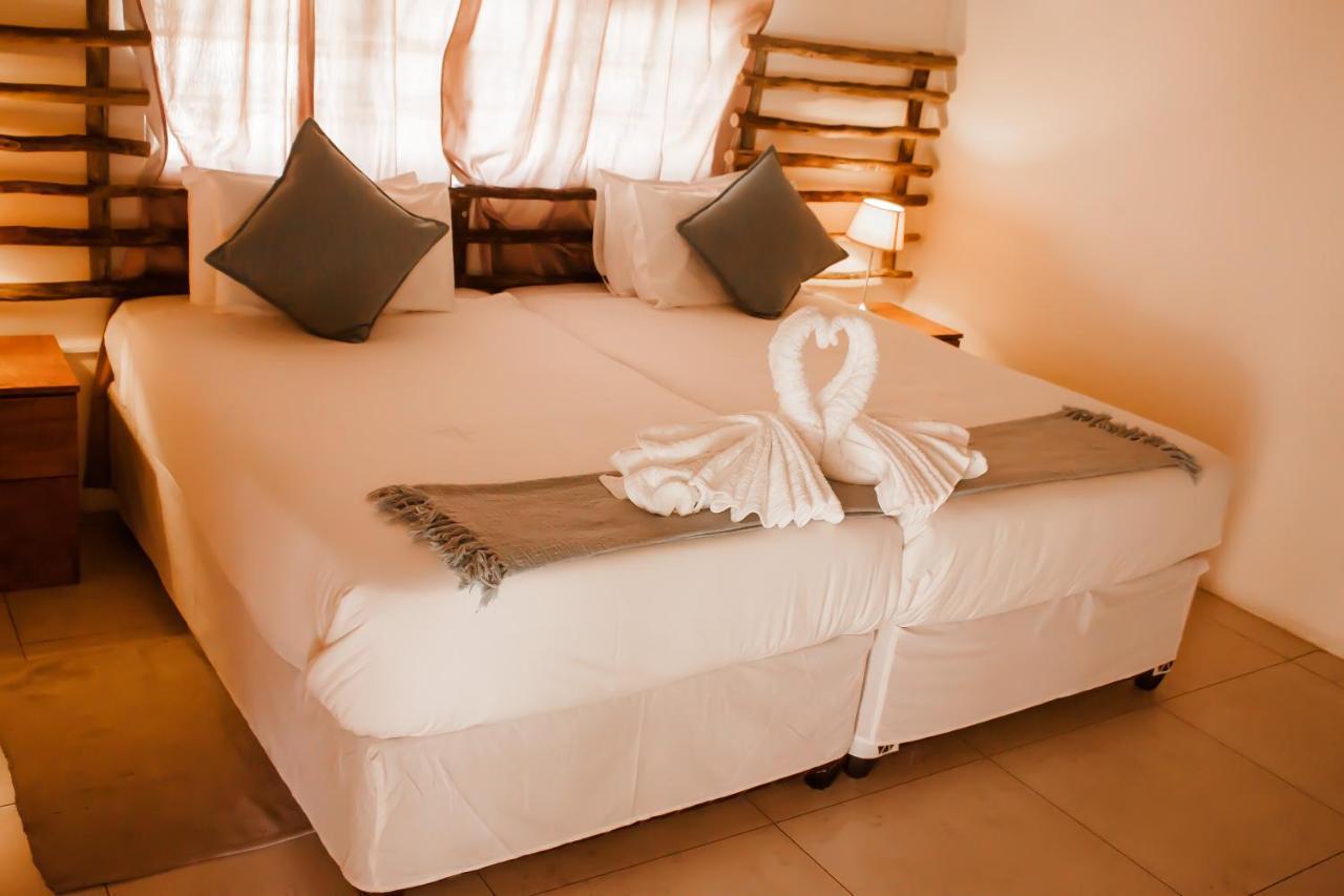 Leeville Guesthouse Kasane Kültér fotó